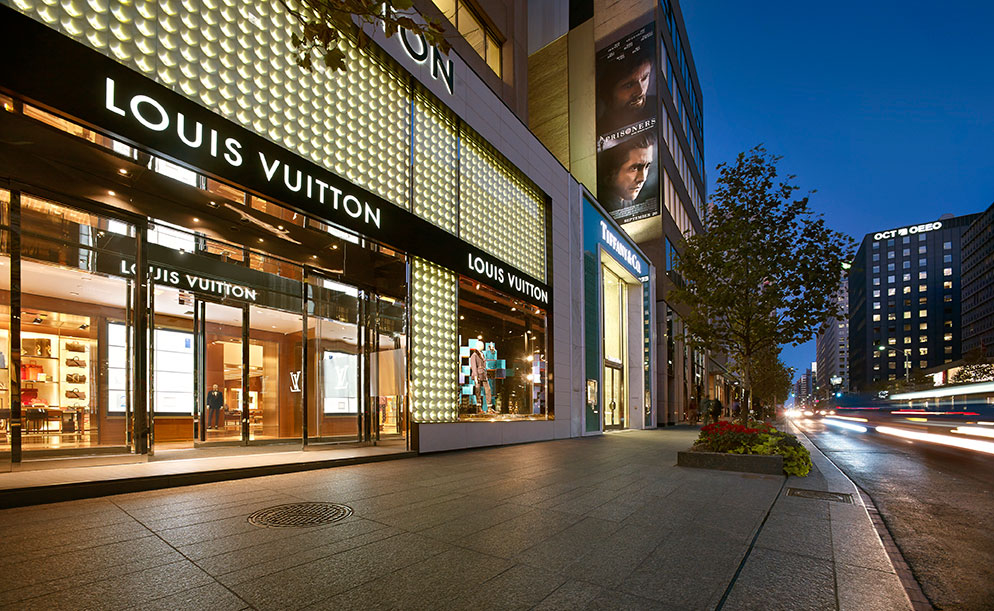 Louis vuitton bloor toronto hi-res stock photography and images